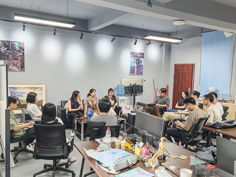 硕士新老师见面会.jpg