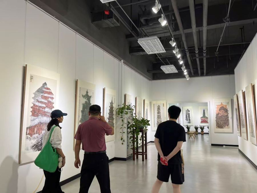 图2 现场交流.jpg