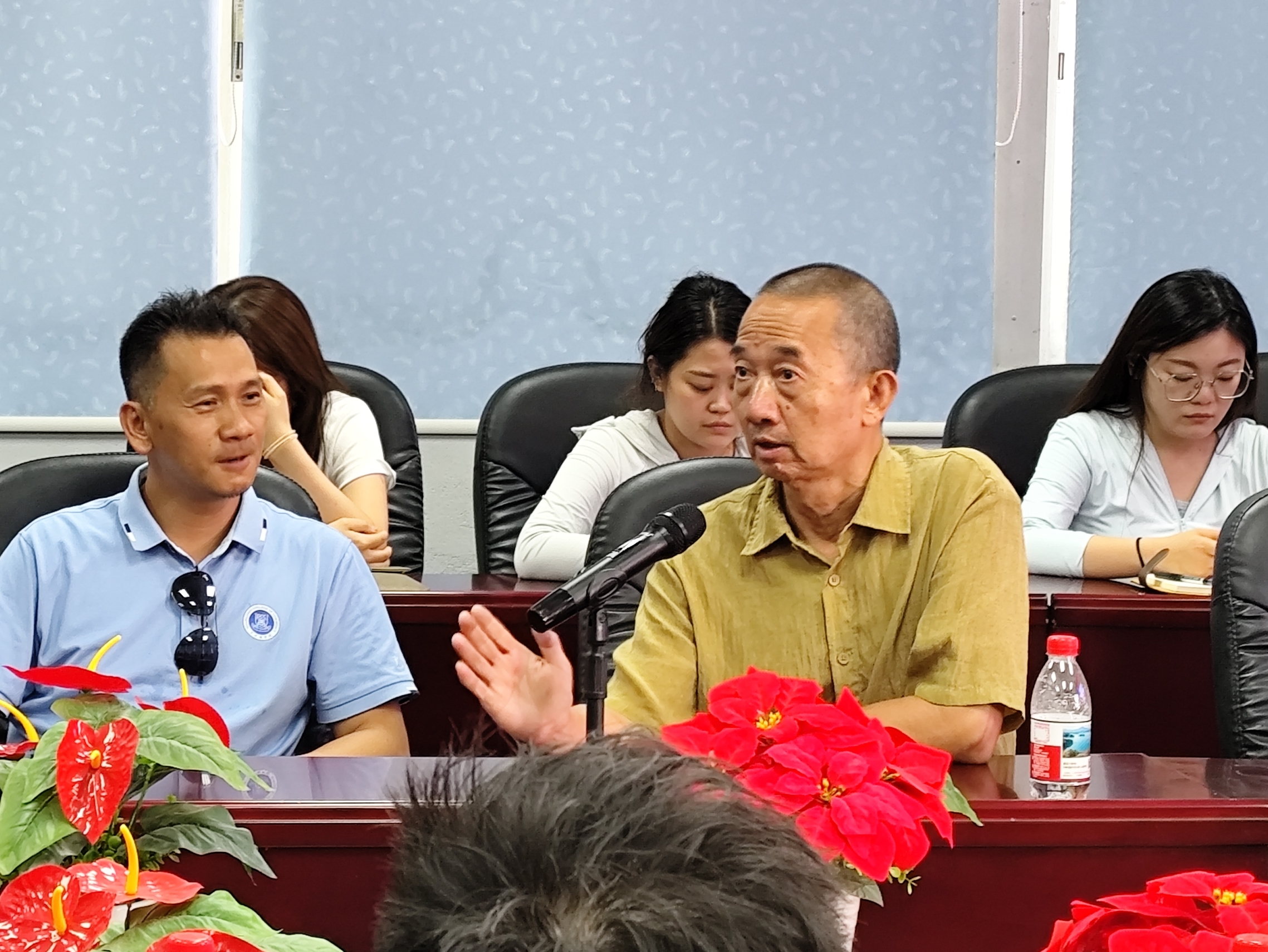 20250905师德师风新教师会议2.jpg