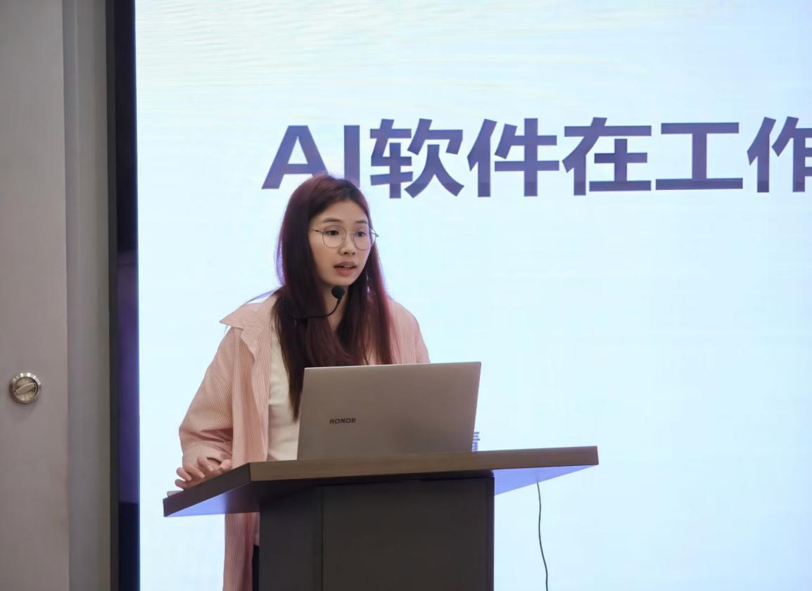 陈小倩.png