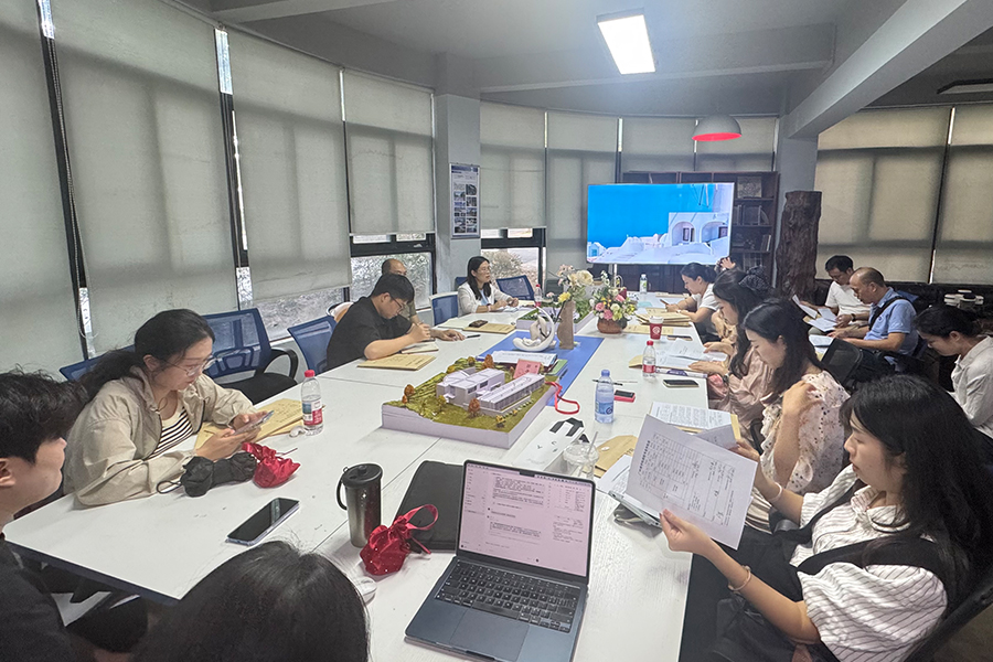 会议现场2.jpg